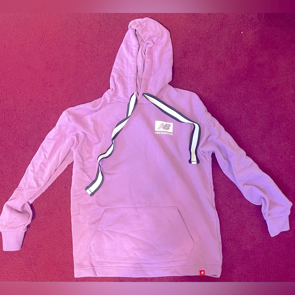 New balance athletic Women’s oversized sweatshirt size Small